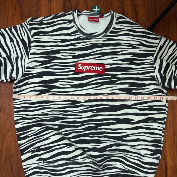 Supreme Box Logo Crewneck (FW22) Zebra Size XL - Picture 6 of 8